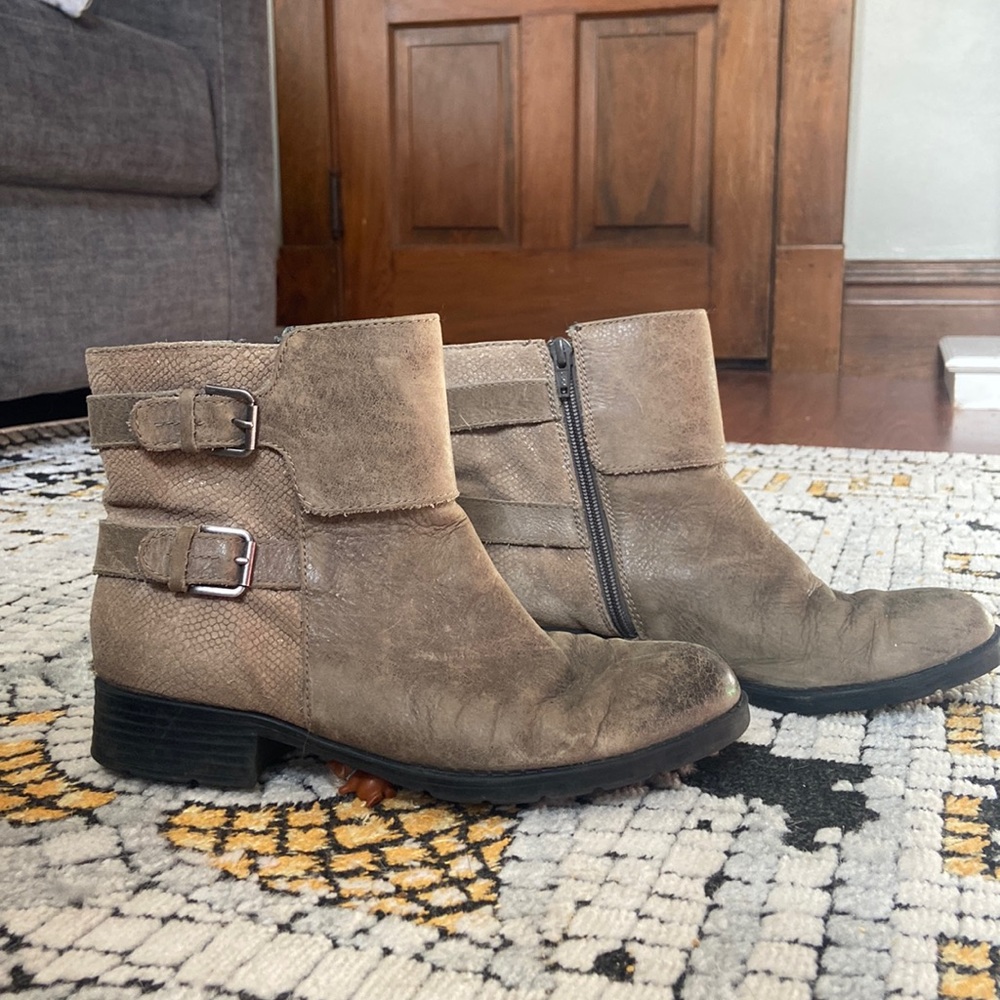 Grey/brown Comfortiva boots